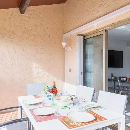 דירה Domaine Du Preconil By Interhome