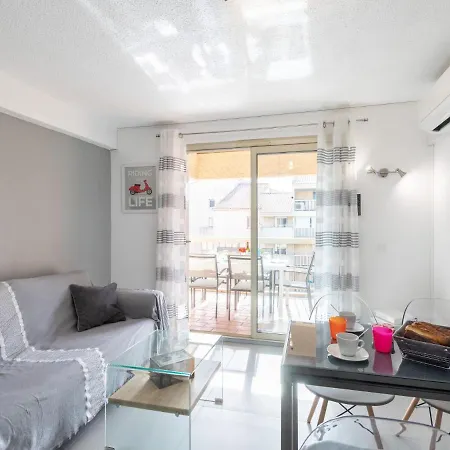 Daire Domaine Du Preconil-4 By Interhome