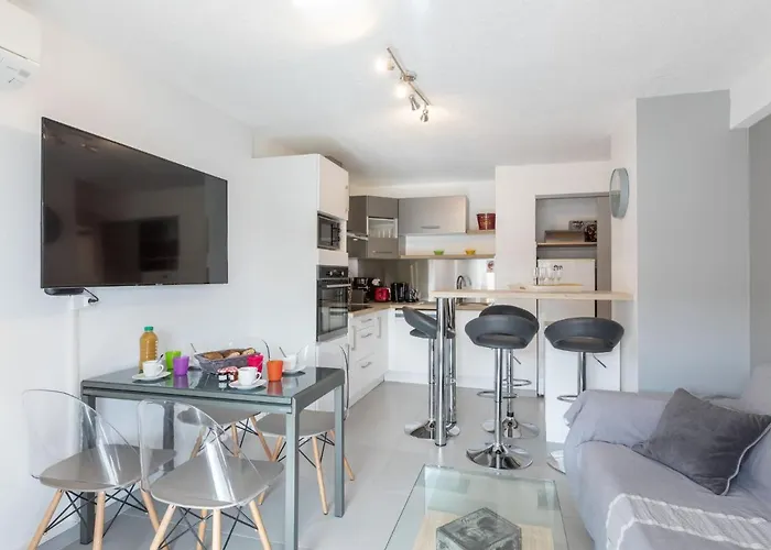 Domaine Du Preconil-4 By Interhome Apartmán